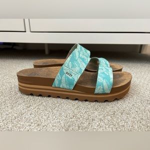 Reef Cushion Vista Hi Sandals, size 10